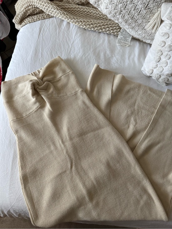 Dresses & Skirts - Cream Knit maxi dress